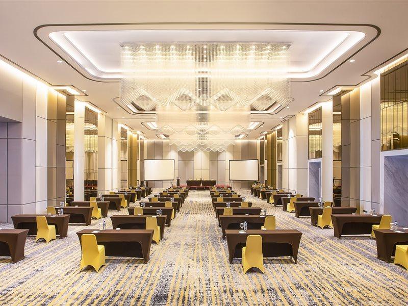 Swiss-belhotel 4* Surakarta (Solo)